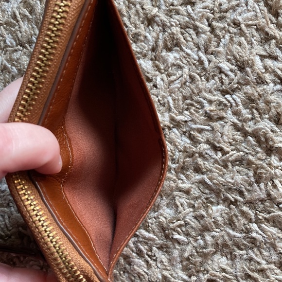 Brown Leather Fossil Wallet - Picture 4 of 10